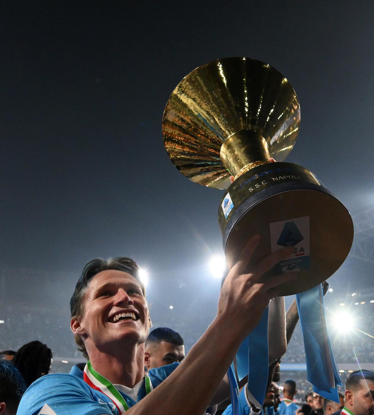 英雄联盟下注平台 -国际比赛日那不勒斯备战德甲，内部沟通细节曝光，震撼外界，年轻球员得到机会的简单介绍