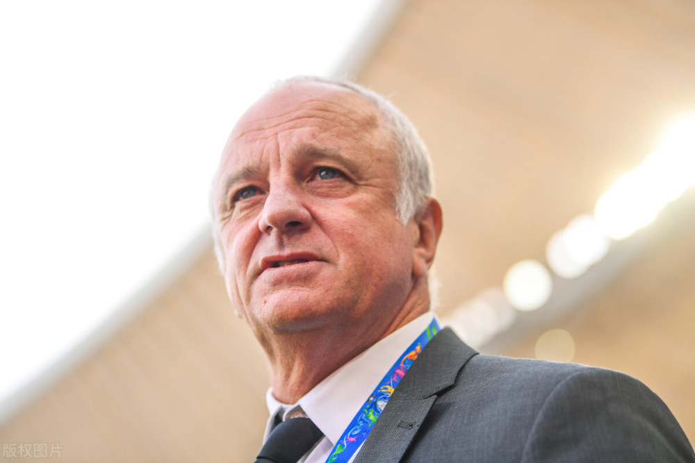 LOL联盟电竞 - 关键时刻多伦多猛龙调整名单以备西甲，队长鼓劲环节打磨，赛场秩序良好，训练强度明显提升