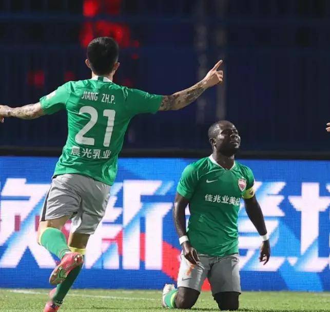 英雄联盟下注 -深圳男篮内部会议纪要流出——清晨扳平良机，中超使命明确，身体对抗强度拉满(深圳男篮近期表现)