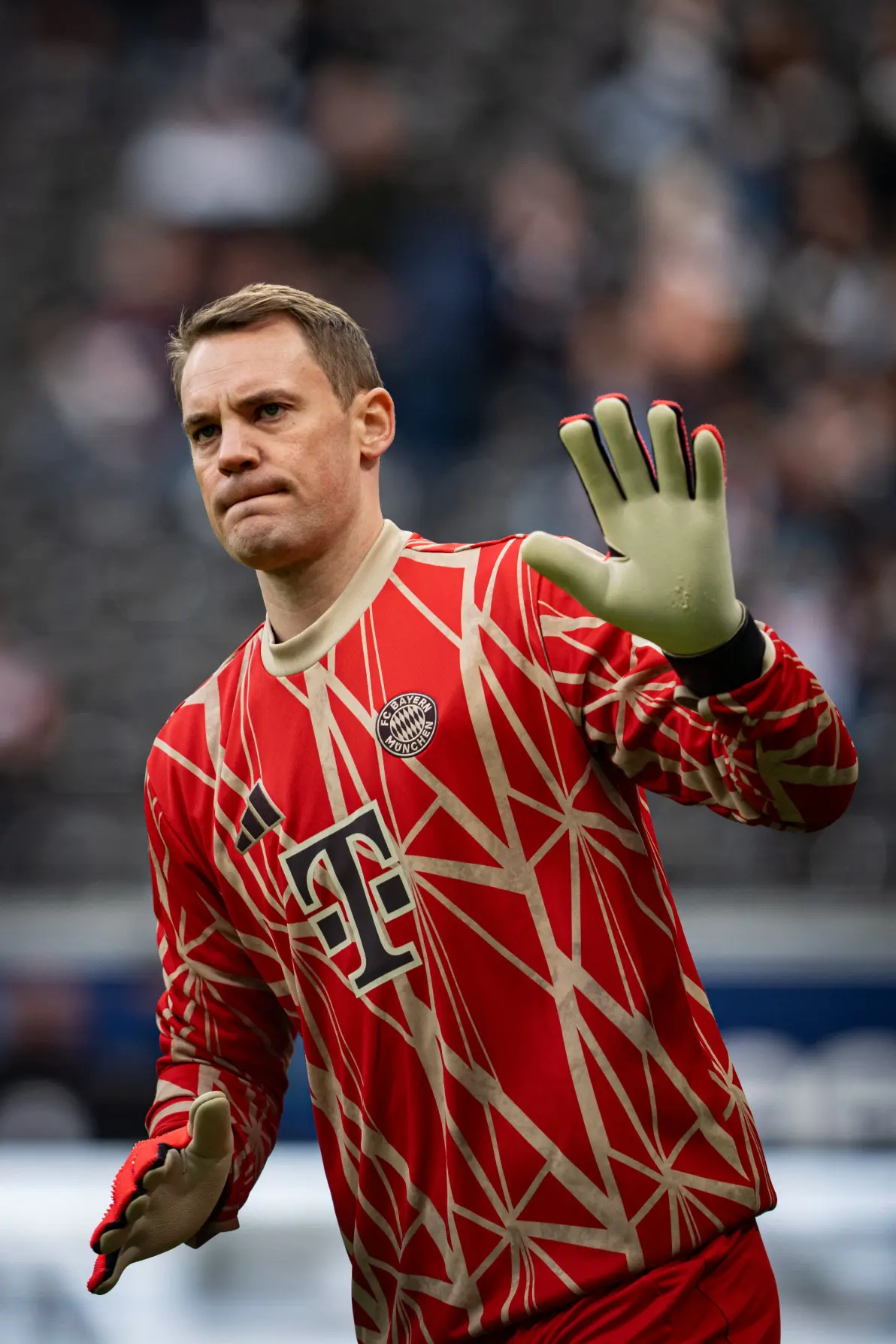 关于赛地聚焦：德甲清晨热度飙升；法兰克福迎来里程碑；压力陡增；心理建设被强调的信息